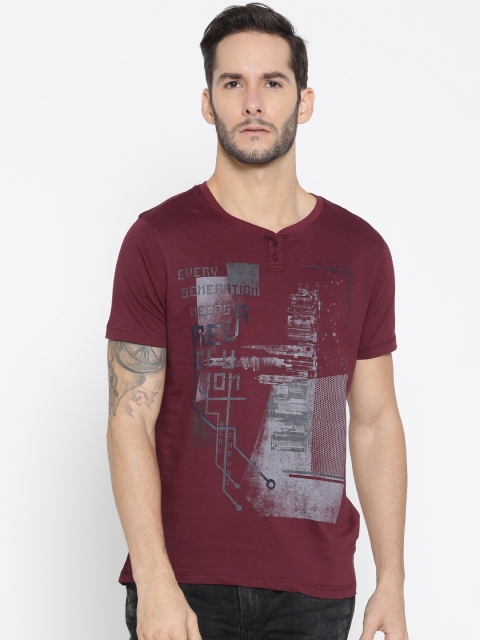 

Roadster Men Maroon Printed Henley Neck T-shirt