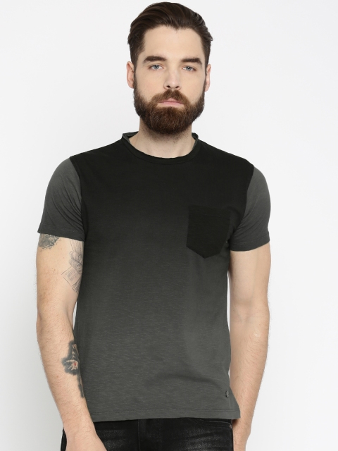 

Roadster Men Black & Grey Dyed Round Neck T-shirt