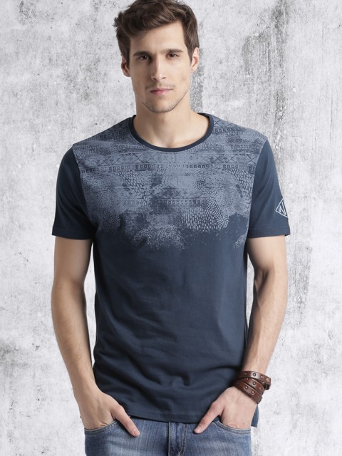 

Roadster Men Teal Blue Printed Round Neck T-shirt