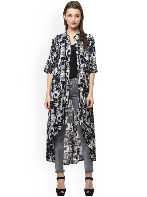 

Hapuka Black & White Printed Shrug