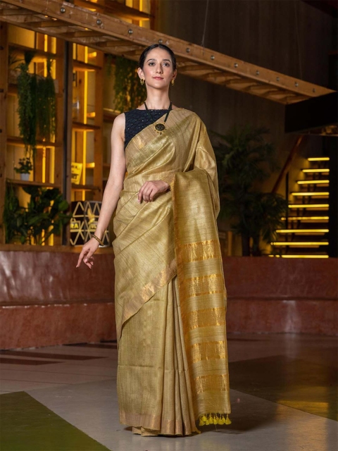 

BEATITUDE Green & Gold-Toned Zari Pure Silk Tussar Saree