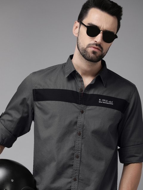 

The Roadster Lifestyle Co. Men Grey & Black Colourblocked Slim Fit Pure Cotton Shirt