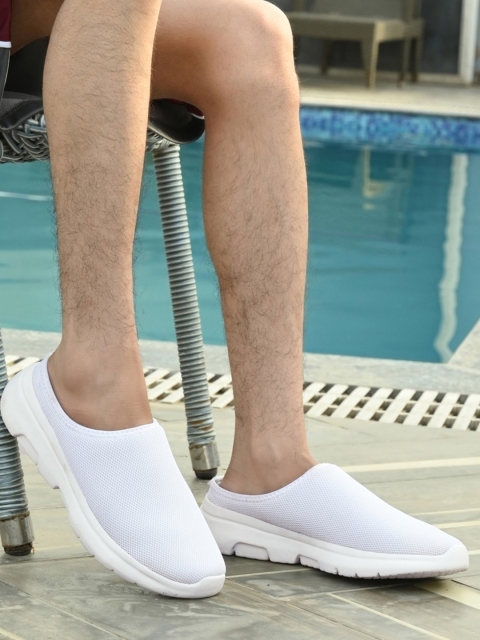 

Yuuki Men White Mesh Memory Foam Shoes
