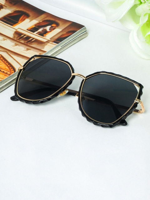 

Ferosh Unisex Black Lens & Black Cateye Sunglasses