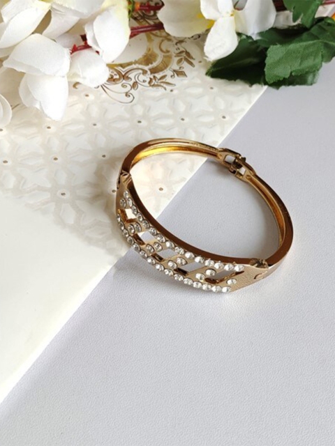 

ANNA CREATIONS Women Gold-Toned Gold-Plated Kada Bracelet