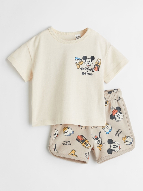 

H&M Boys Beige 2-Piece Printed Set
