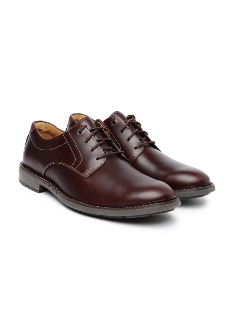 

Clarks Men Brown Unelott Leather Derbys
