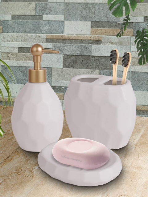 

House Of Accessories Off-White Set of 3 Matte Bathroom Accessories