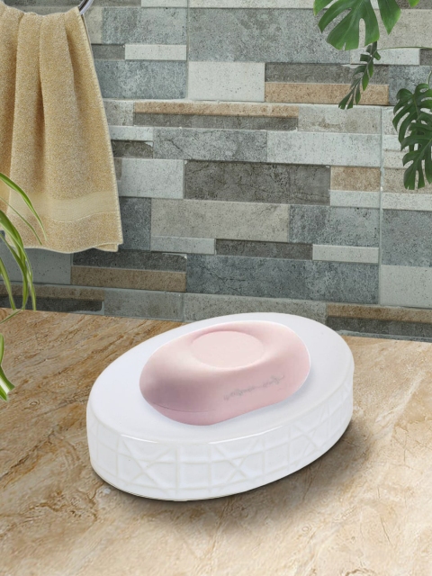 

House Of Accessories White Textured Ceramic Soap Dish