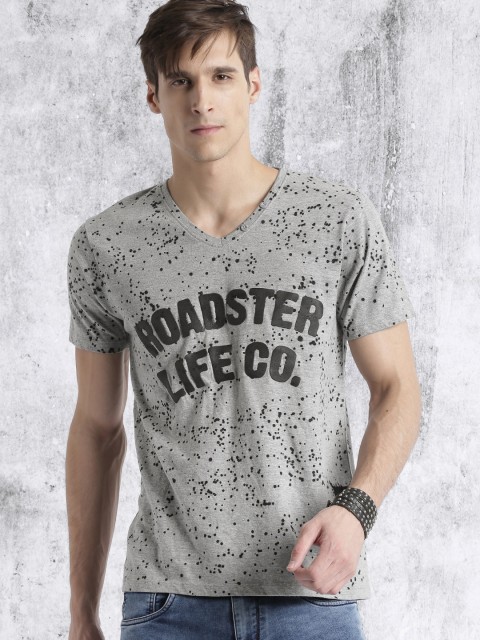 

Roadster Men Grey Melange Printed V-Neck T-shirt
