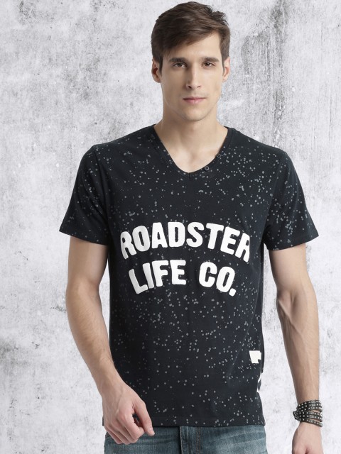 

Roadster Men Navy Blue Printed V-Neck Pure Cotton T-shirt