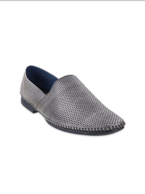 

Metro Men Grey Shoe-Style Sandals