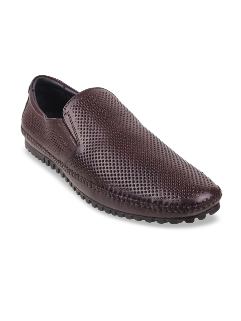 

Metro Men Maroon Textured Leather Slip-On Sneakers