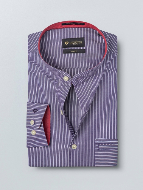 

INVICTUS Men Purple & Off-White Slim Fit Striped Semiformal Shirt