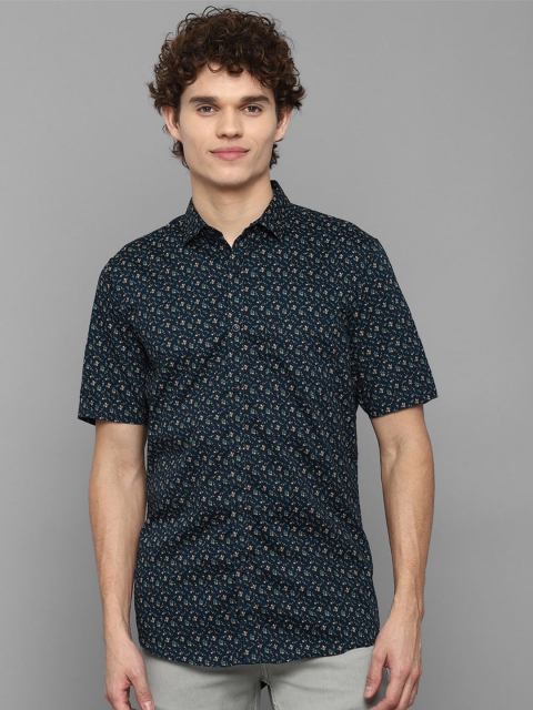 

Allen Solly Men Green Slim Fit Printed Casual Shirt