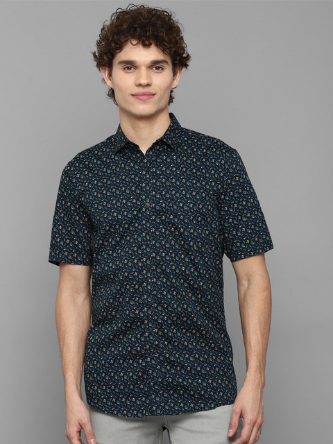 

Allen Solly Men Green Slim Fit Printed Casual Shirt