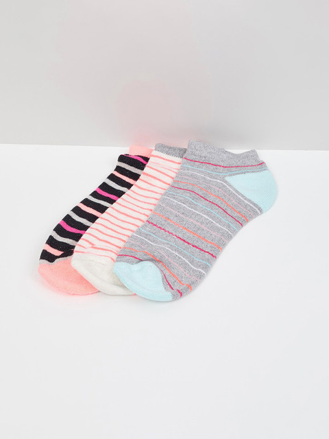 

max Women Pack of 3 Assorted Ankle Length Cotton Socks