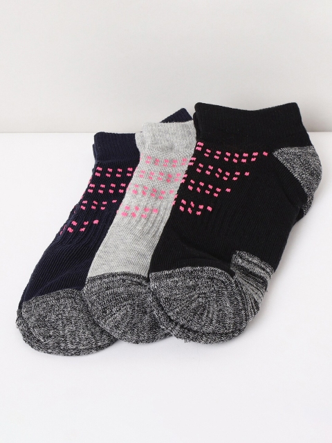 

max Women Pack Of 3 Assorted Cotton Ankle-Length Socks