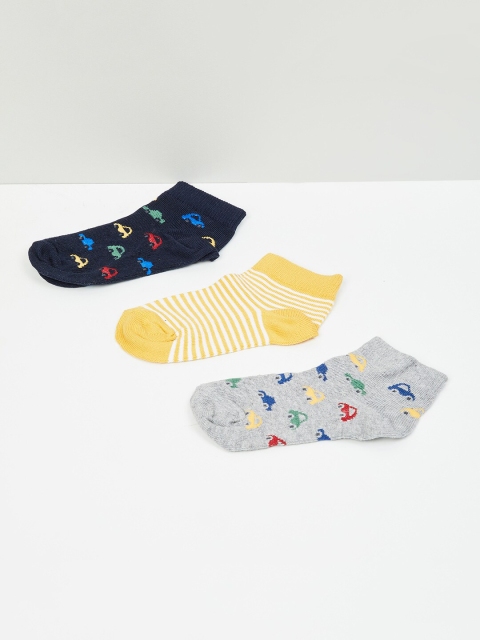 

max Boys Pack Of 3 Assorted Ankle-Length Cotton Socks, Multi