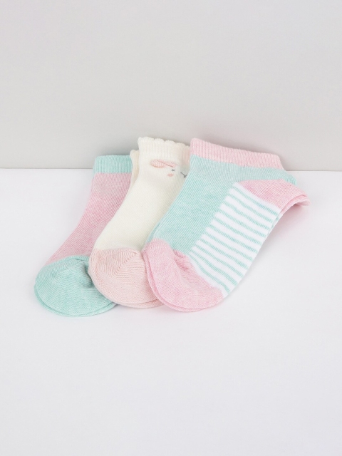 

max Girls Pack Of 3 Assorted Cotton Ankle-Length Socks