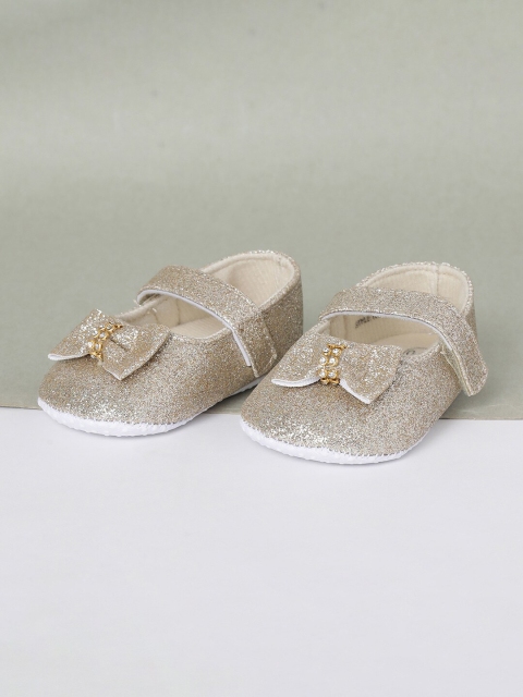 

max Girls Gold-Toned Booties