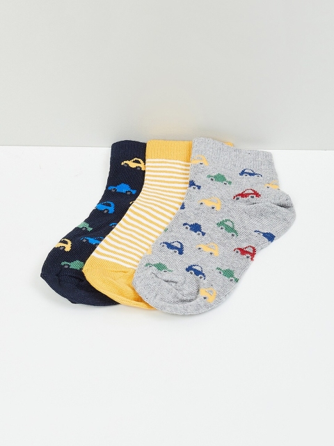 

max Boys Pack of 3 Assorted Patterned Ankle-Length Socks