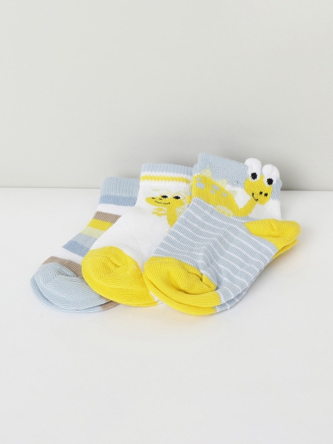 

max Boys Pack Of 3 Assorted Cotton Ankle-Length Socks