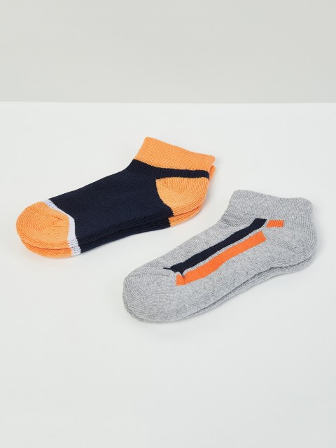 

max Boys Pack Of 2 Assorted Cotton Ankle-Length Socks