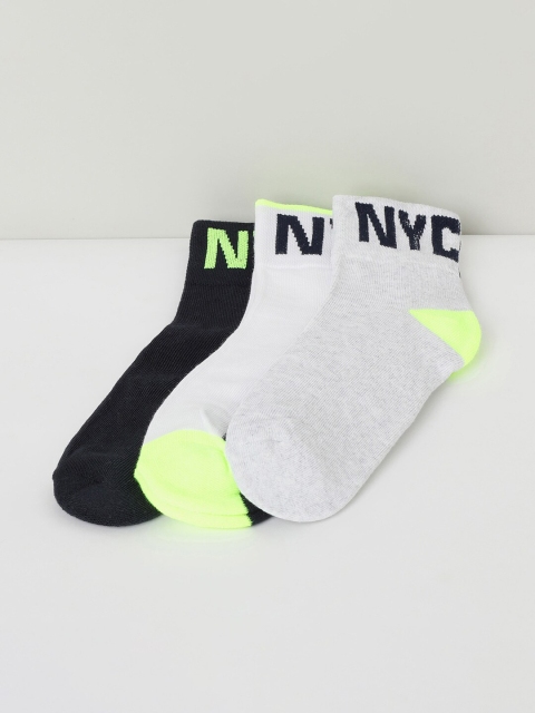 

max Boys Pack of 3 assorted ankle-length cotton socks, Multi