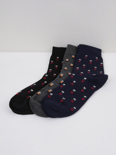 

max Men Pack Of 3 Assorted Cotton Ankle-Length Socks