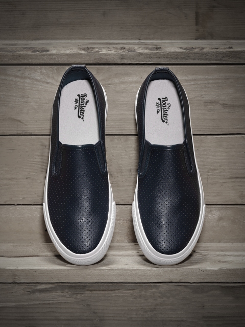 

Roadster Men Navy Perforated Slip-On Sneakers, Navy blue