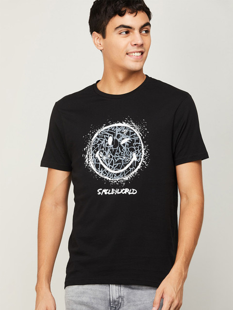 

SmileyWorld Men Black Printed Slim Fit T-shirt