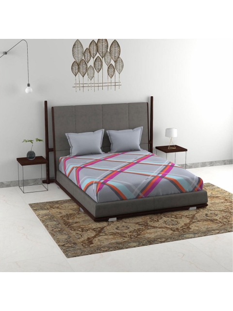 

Athome by Nilkamal Grey & Pink Geometric 160 TC King Bedsheet with 2 Pillow Covers