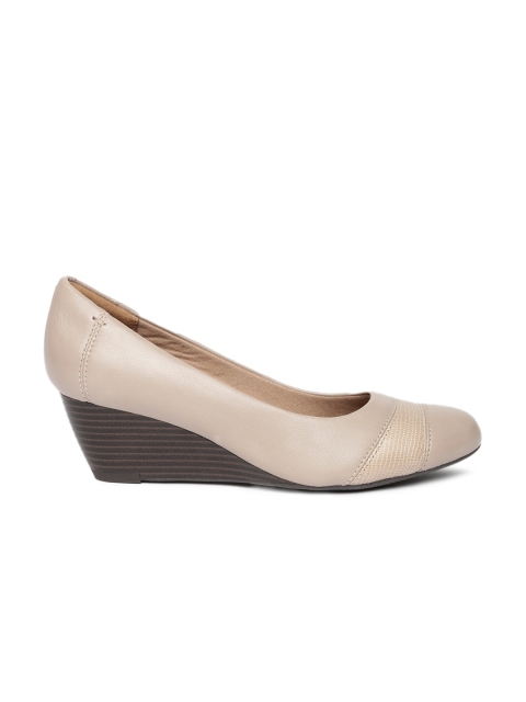 

Clarks Women Beige Pumps