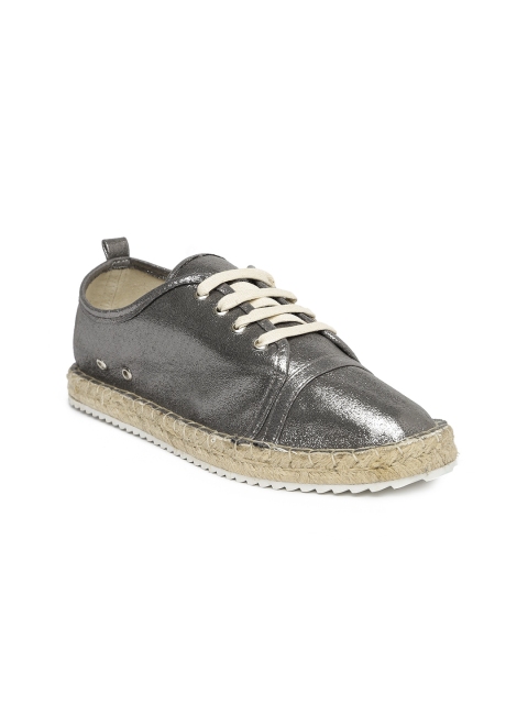 

Catwalk Women Metallic-Toned Sneakers