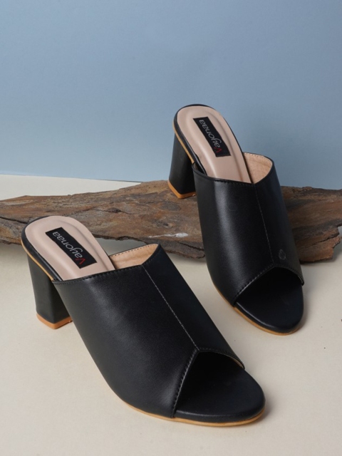 

VAYONAA Black PU Block Mules