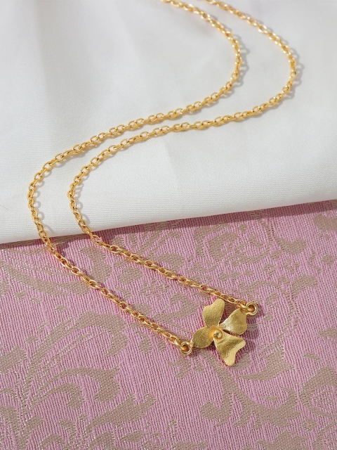 

Pipa Bella Floral Pendant Brass Gold-Plated Chain