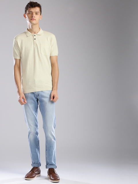 

Levis Men Cream-Coloured Solid Polo Collar T-shirt
