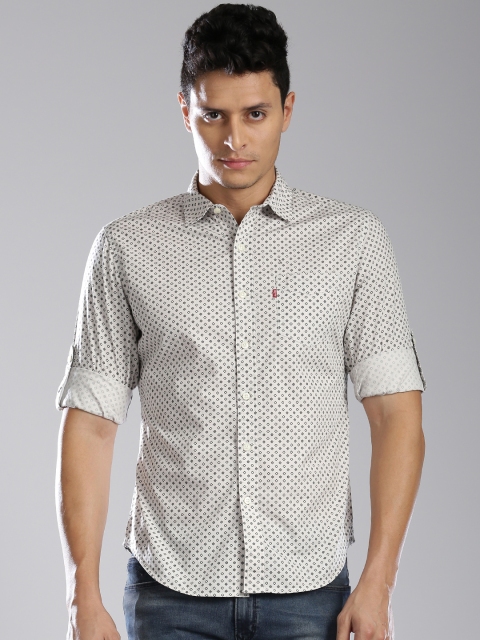 

Levis Men Off-White Slim Fit Printed Casual Shirt
