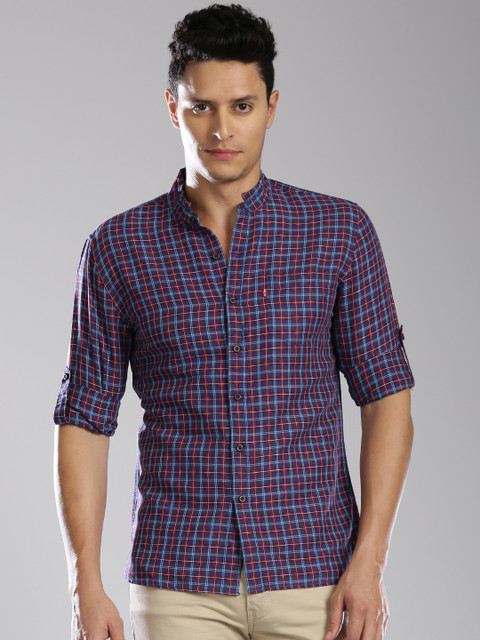 

Levis Men Navy Blue Slim Fit Checked Casual Shirt