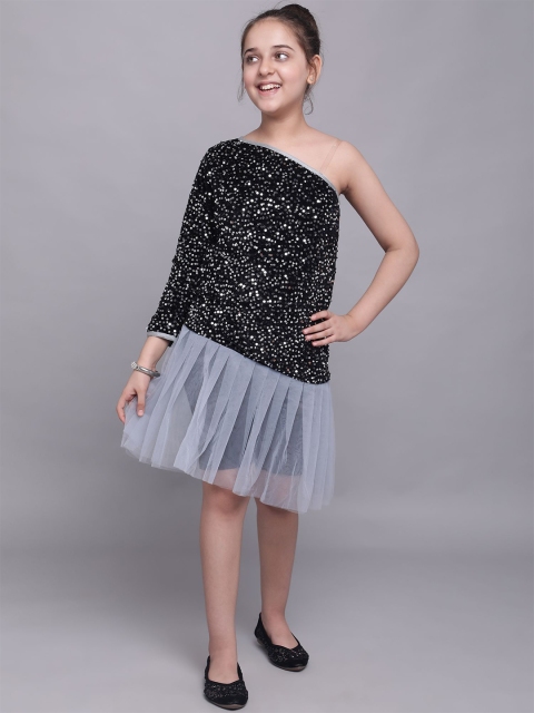 

White World Silver-Toned Embellished Mermaid Sequin Velvet A-Line Dress