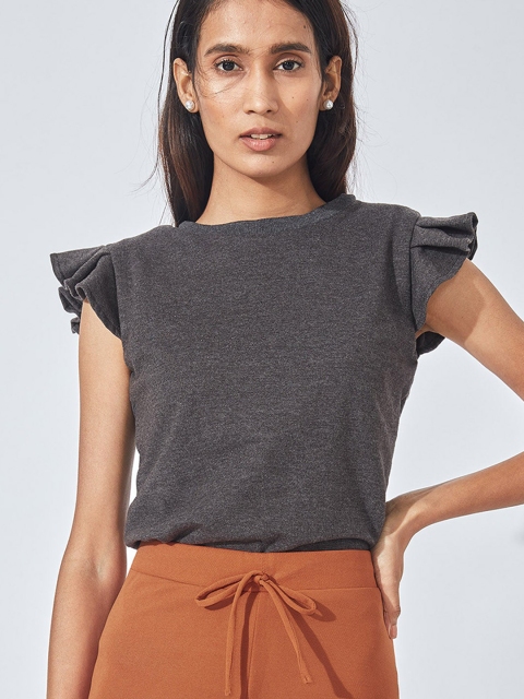 

The Label Life Women Orange Outdoor Shorts