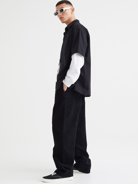 

H&M Men Relaxed Fit Belted Corduroy Trousers, Black