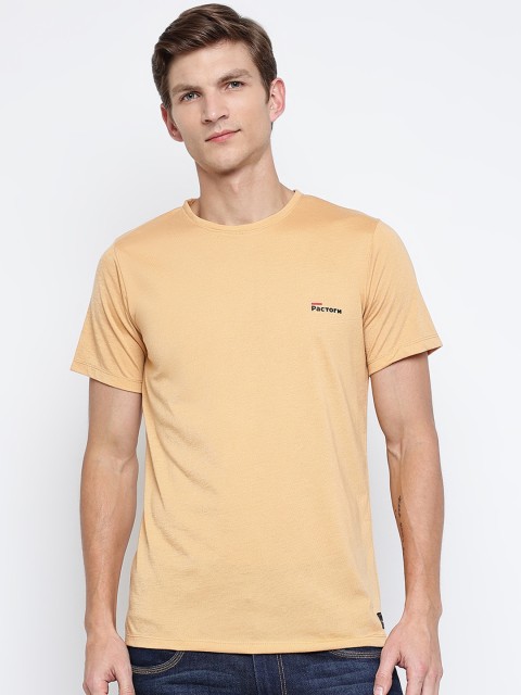 

Pactorn Men Yellow T-shirt