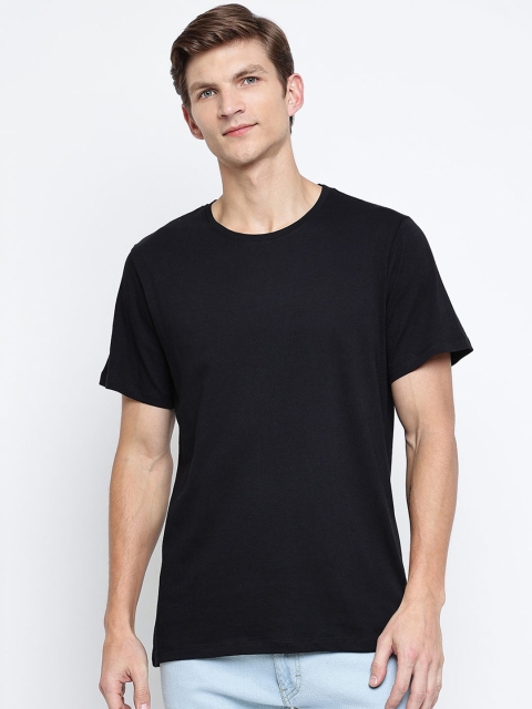 

Pactorn Men Black Solid Raw Edge T-shirt