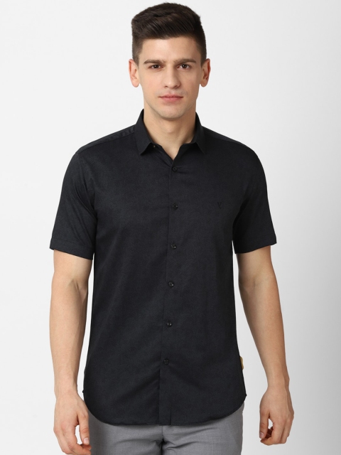 

V Dot Men Black Slim Fit Pure Cotton Casual Shirt