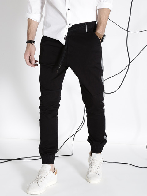 

Ecko Unltd Men Black Solid Joggers