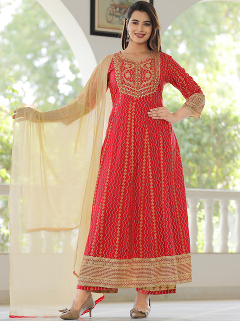 

YAVI Women Red Ethnic Motifs Printed Kurta with Skirt & With Dupatta
