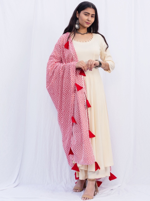 

SHRINKHLA Women Cream Cotton Kurta with Palazzos & Dupatta