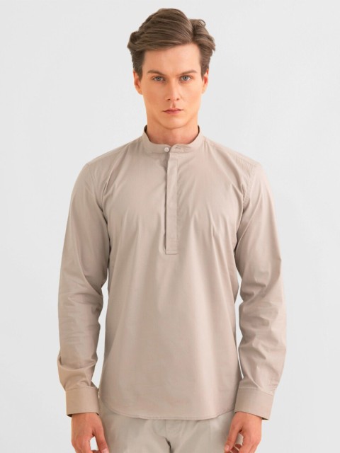 

Snitch Men Beige Slim Fit Casual Shirt
